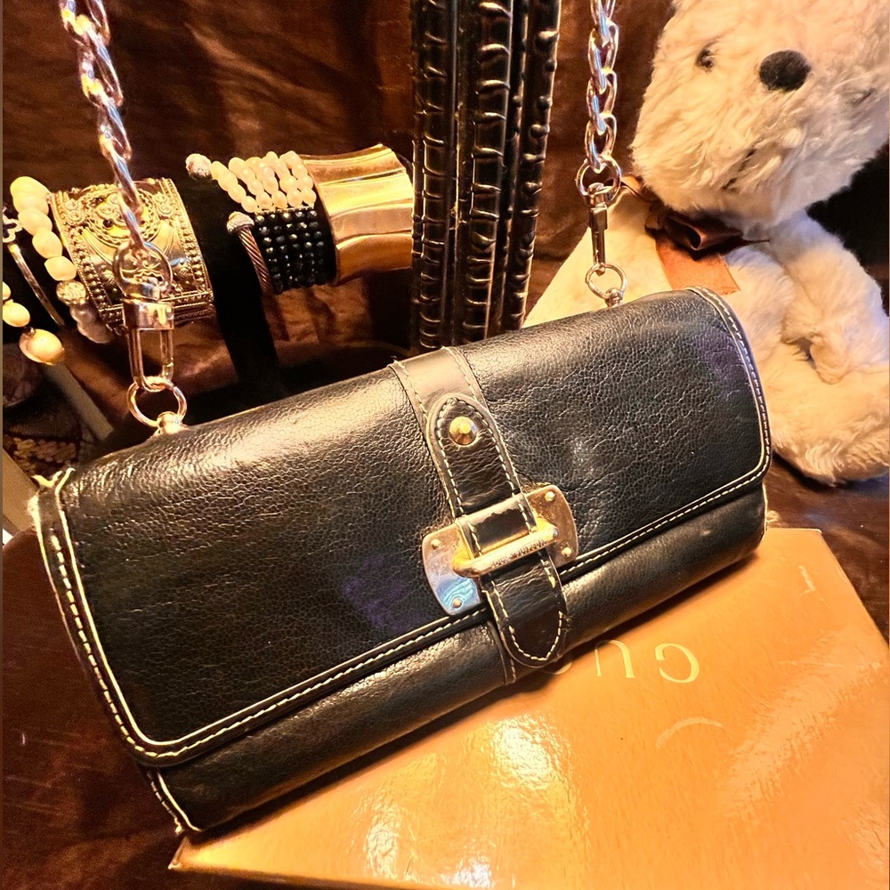 LOUIS VUITTON Authentic, Clutch, Bifold Wallet, Crossbody.